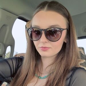 Meet your Posher, Candace